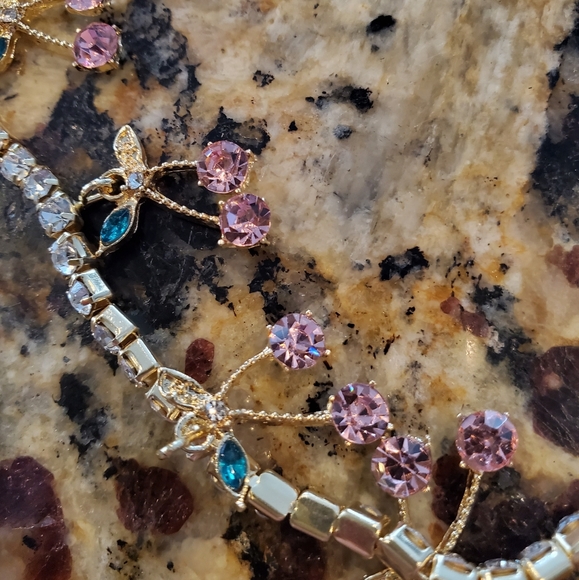Crystal pinkcherry choker with crystal gold chain - Picture 3 of 4